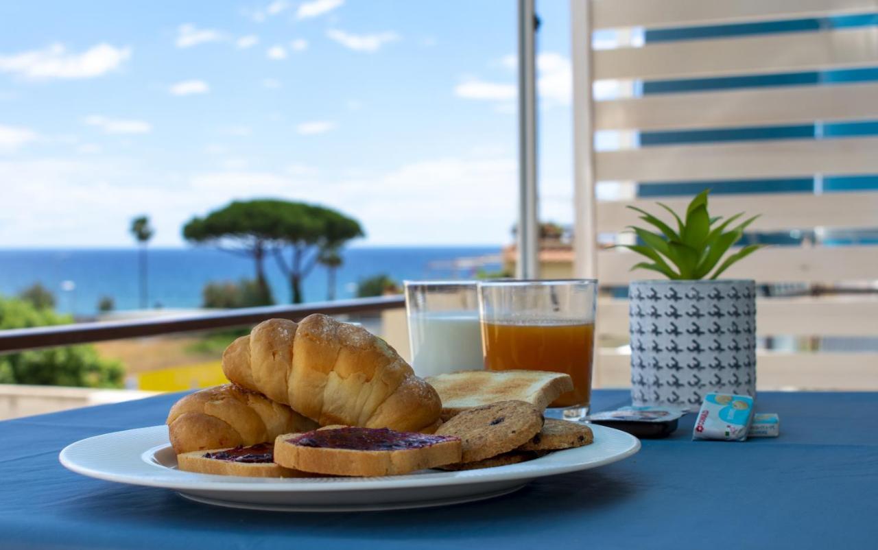 Bed and Breakfast Il Grande Blu Террачина Екстер'єр фото